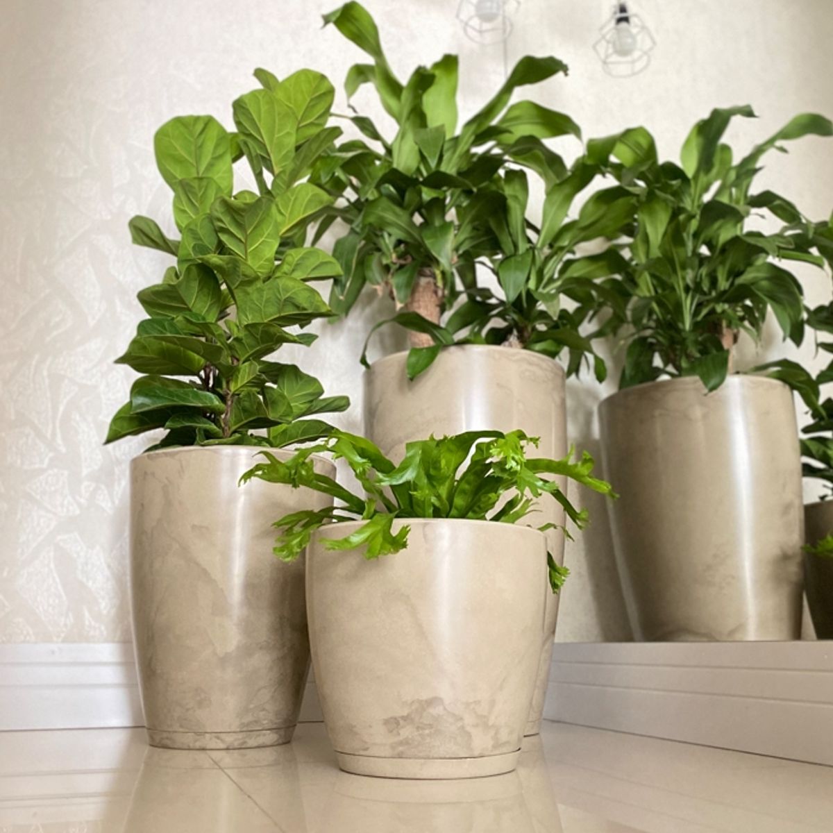 FLORIDIS - MACETERO FLORIDIS BEIGE EFECTO MARMOL AMSTERDAM 28CM ALTO CON PLATO