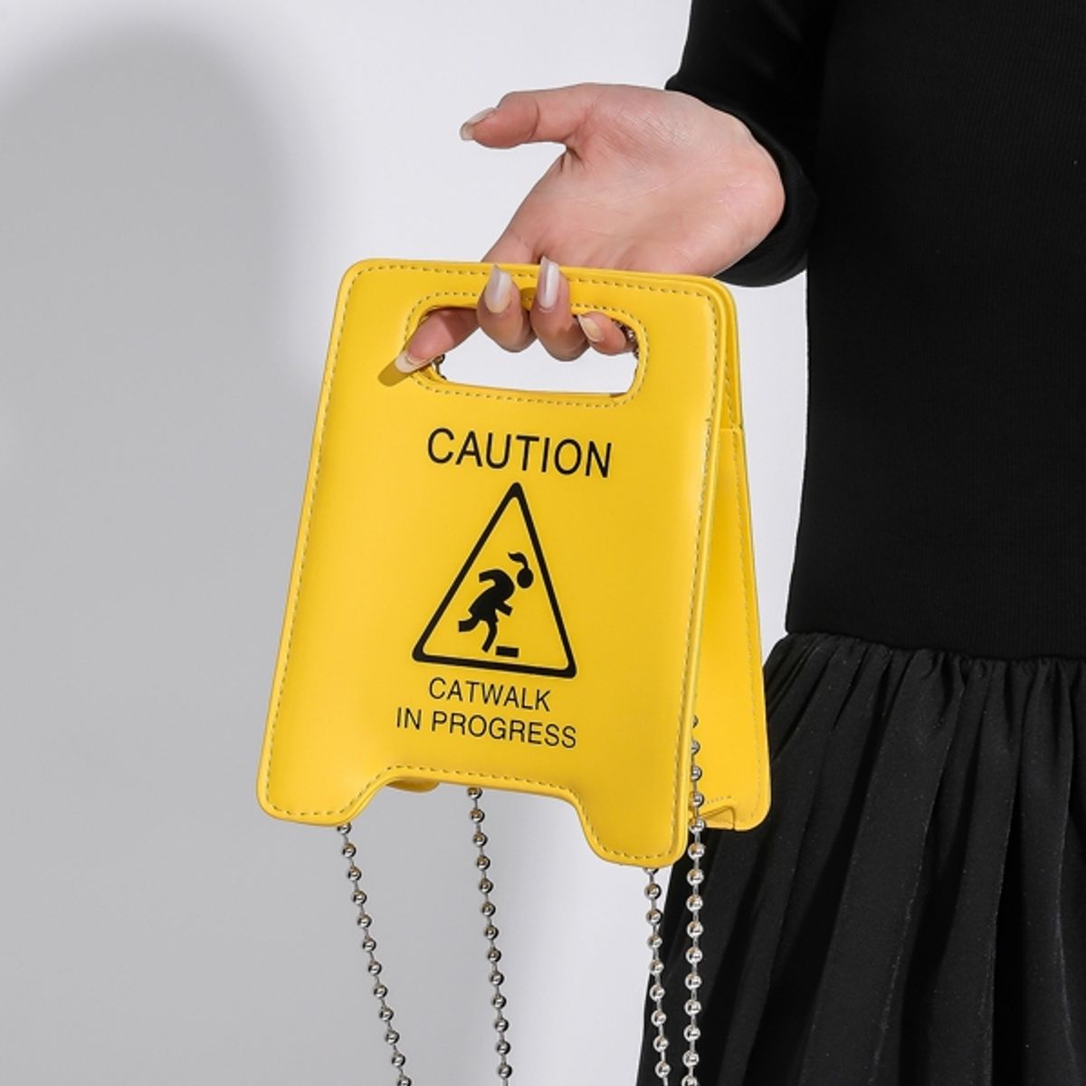 GENERICO - Cartera Con Diseño de Señal de Advertencia