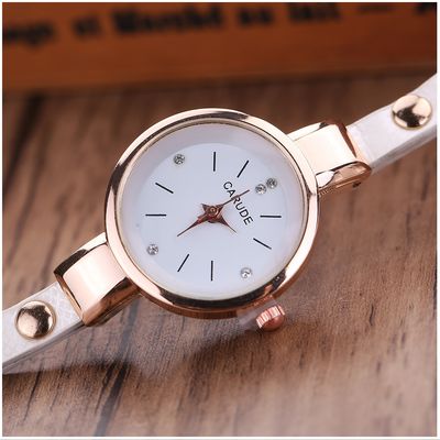 Imagen 2 del producto Reloj de lujo Personalizado para Mujeres con Incrustaciones y Pulsera Elegante