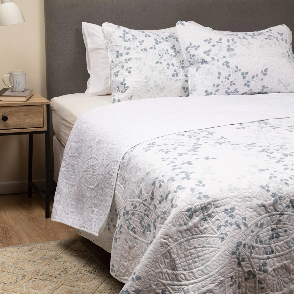 CASATUA - Cubrecama Cobertor Quilt Estampado Reversible - Blanco - 2 Plazas