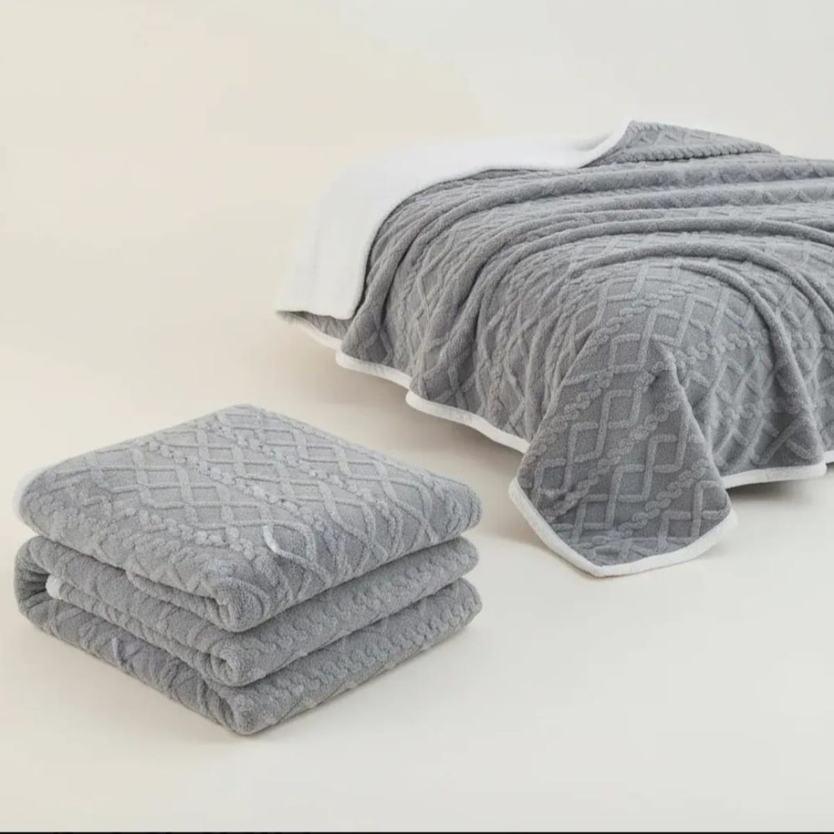 GENERICO - Frazada con Relieve Sherpa Gris Claro, 2 P Medida 200 x 230 cm