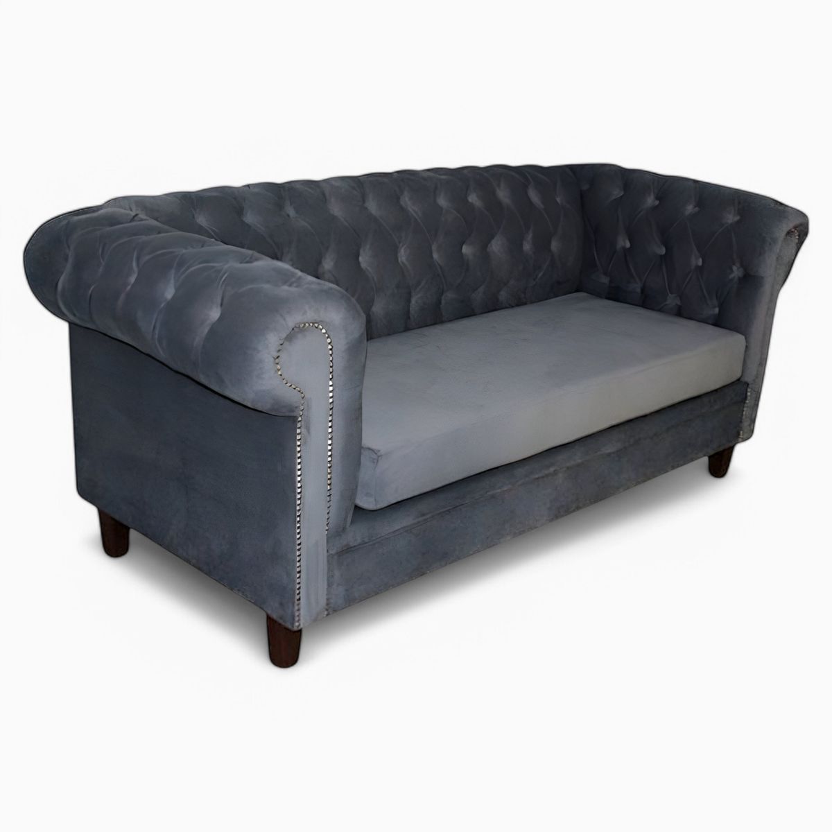 MUEBLERIA LATINA - SOFA FELPA 3 CUERPOS CHESTERFIELD CAPITONE BRABANTE GRIS