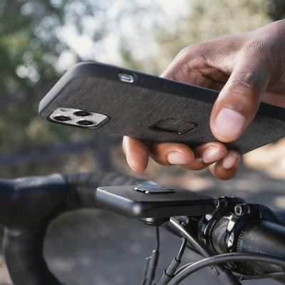 Imagen 2 del producto Funda iPhone SlimLink™ - - Negro - iPhone 13 Pro Max