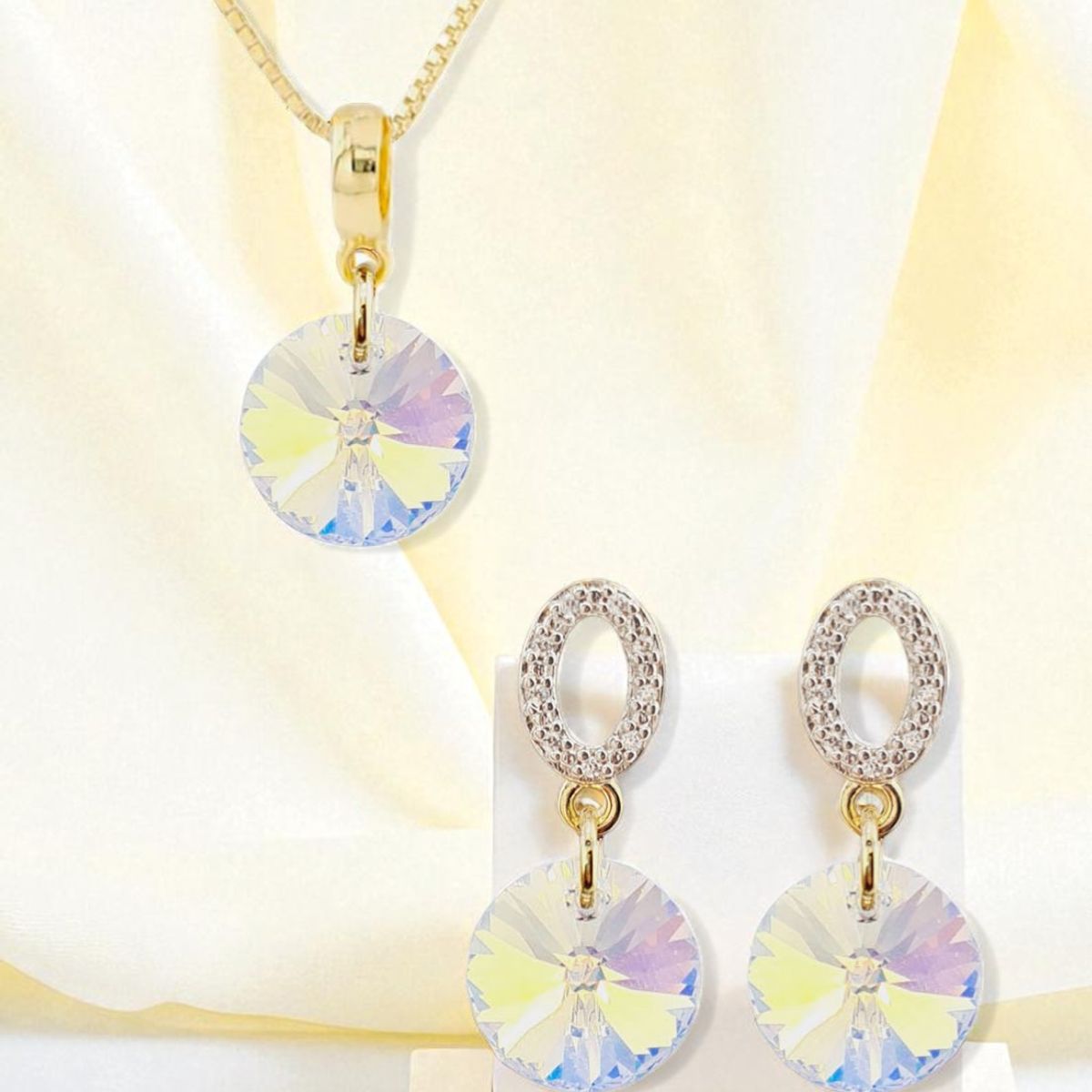 JOYAS MONTERO - Conjunto Madrid Gold 24K creado con cristales de Swarovski® Aurora Boreal