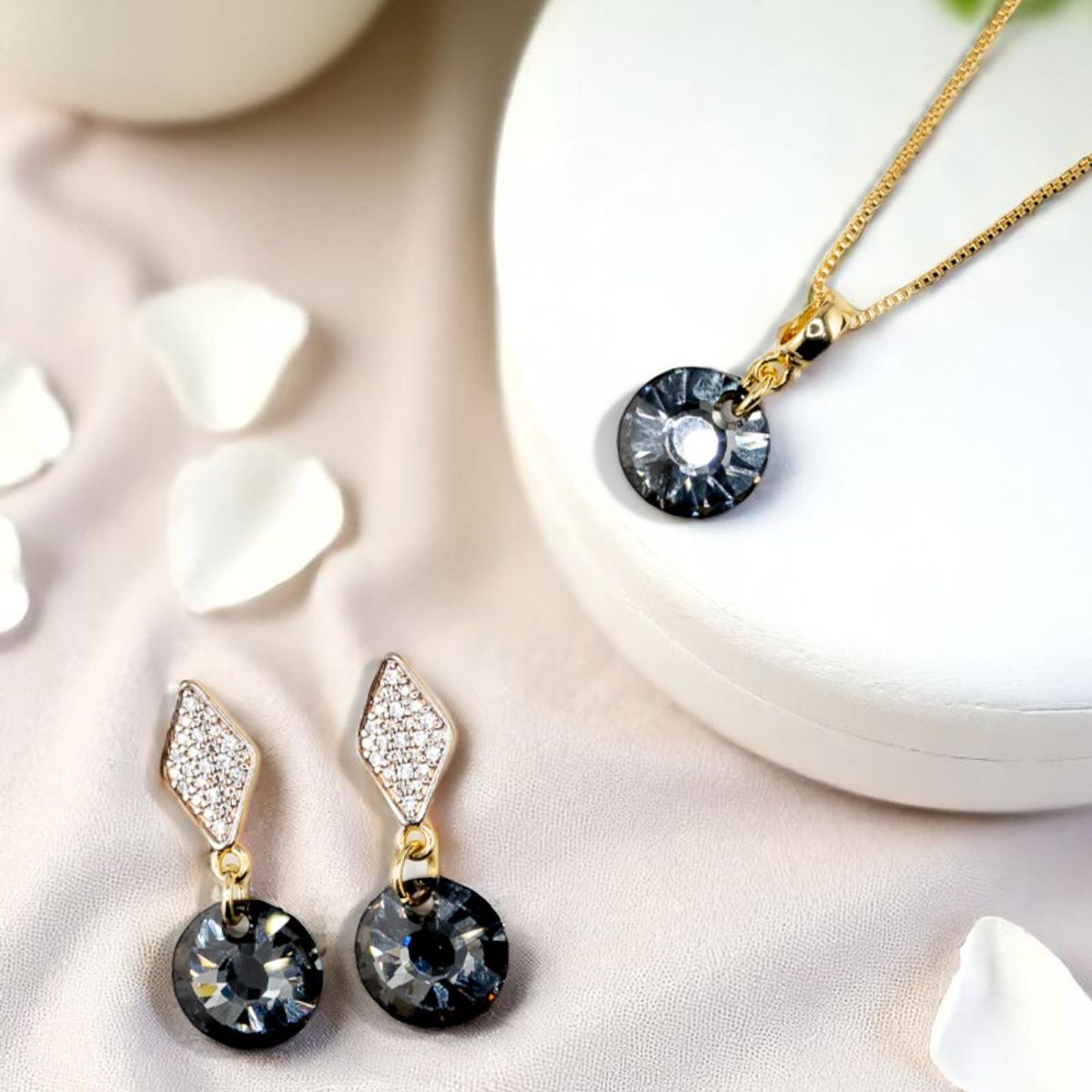 JOYAS MONTERO - Conjunto Enigma Gold 24K creado con cristales de Swarovski® Silver Night