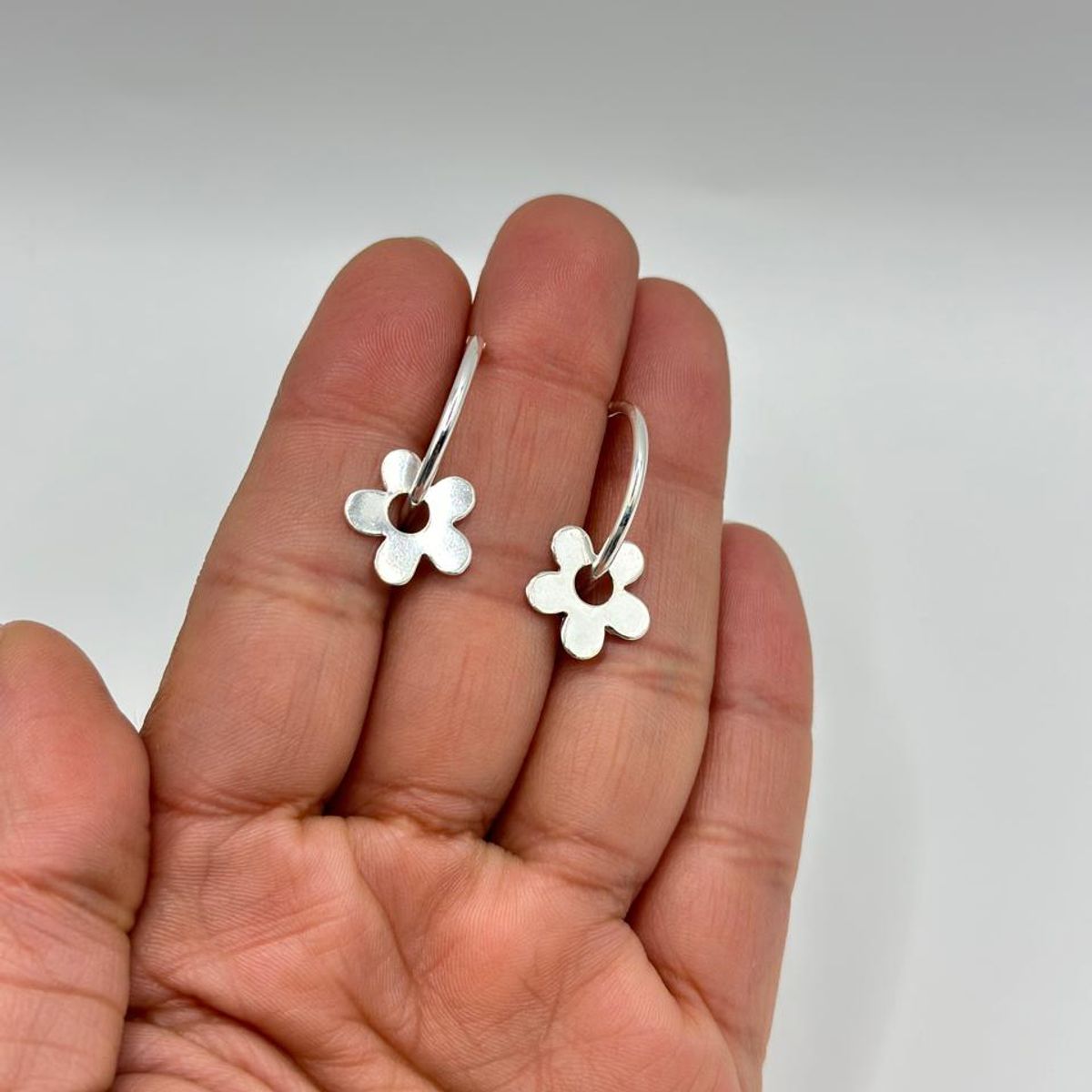 GENERICO - Aro Argolla Lisa Flor Colgante Plata Ley 925  Mas Estuche