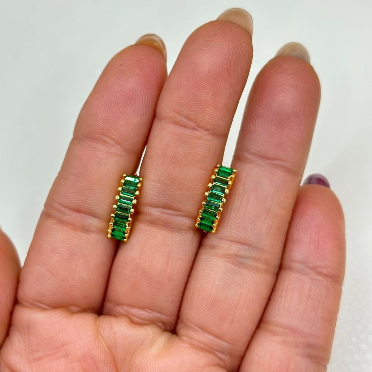 GENERICO - Aros Argolla Piedra Verde Pequeños Plata S925 Baño Oro Caja