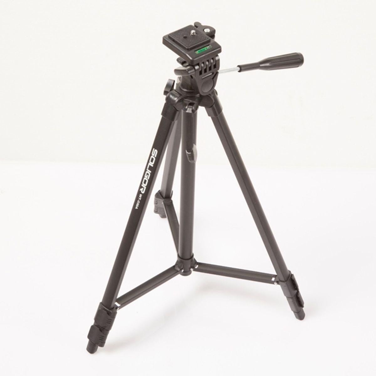 SOLIGOR - TRÍPODE SOLIGOR WT-330A (ALT 134,5 CMS) CON ESTUCHE