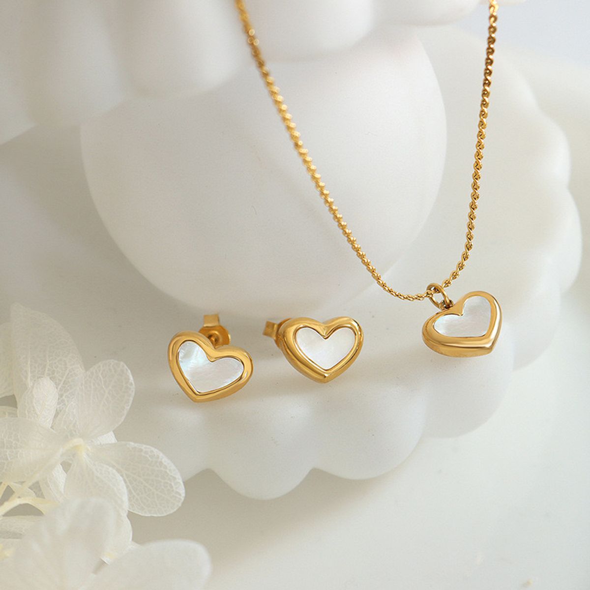 LUX JOYAS - Collar Baño Oro Amarillo 18k Cintillo Corazón Nácar
