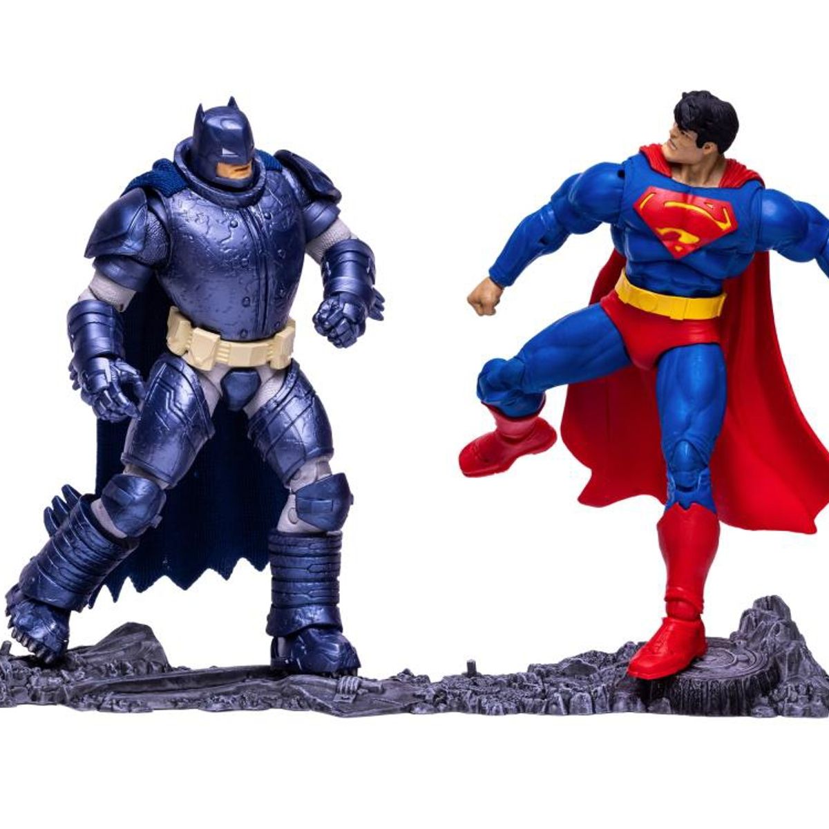 GENERICO - DC Multiverse Superman vs Armored Batman Pack