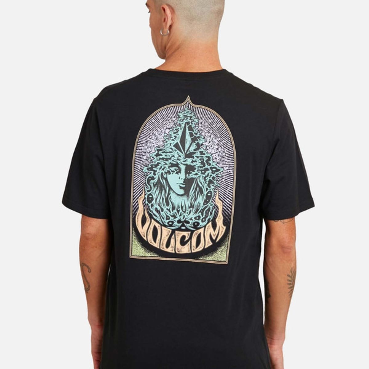 VOLCOM - Polera Strikehood.