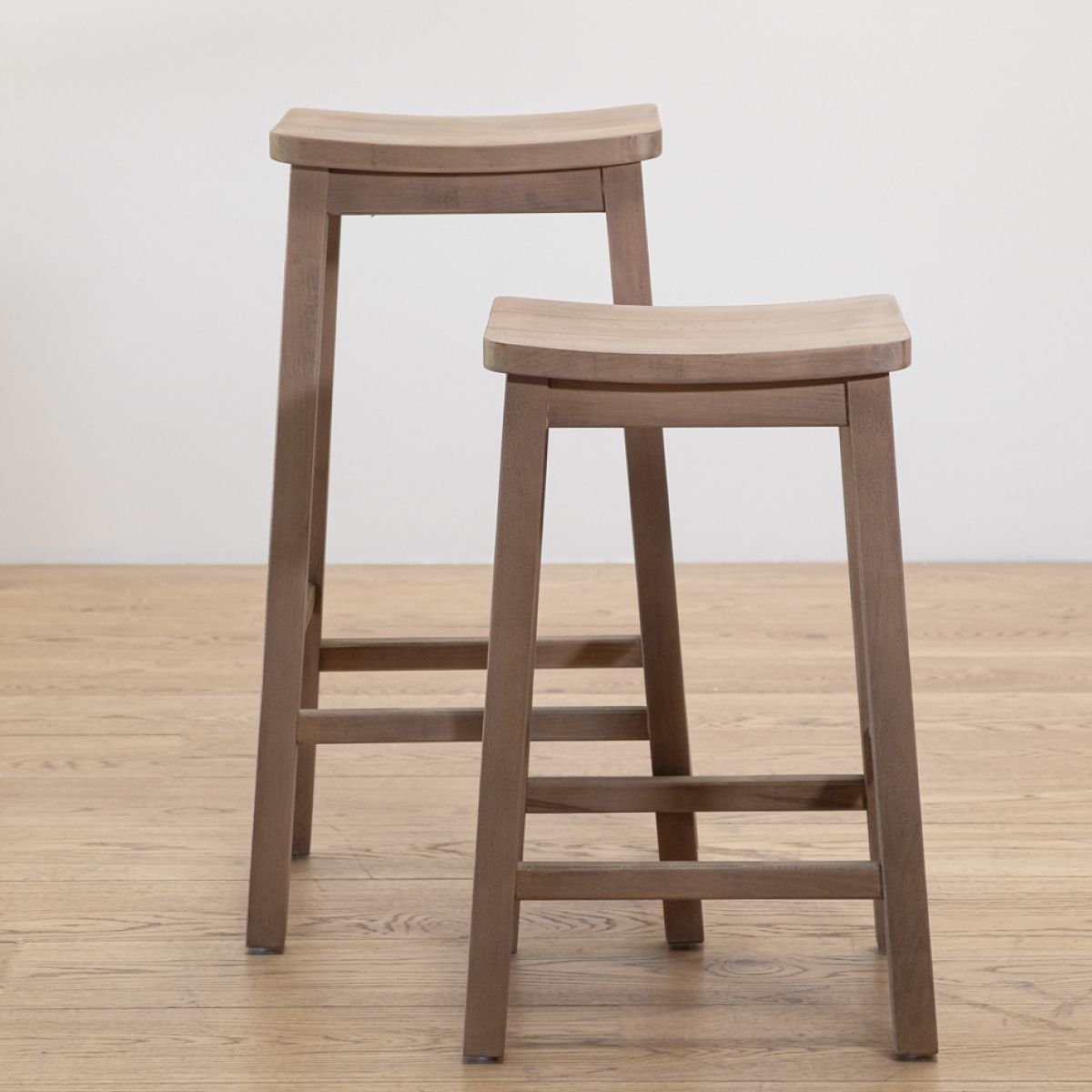 AMOBLE - Taburete Nordico Alto Amoblé
