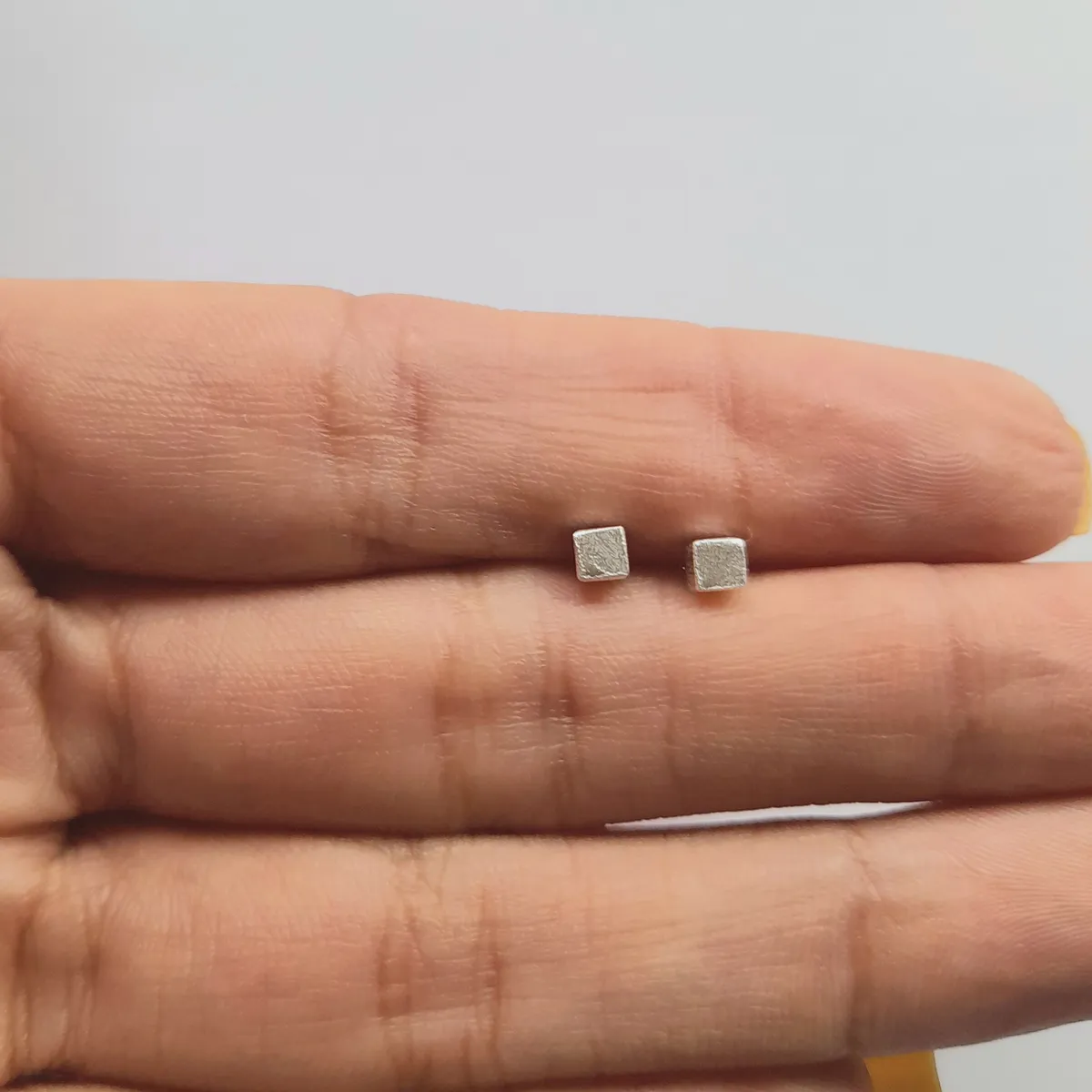 COGGIOLA - Aros Mini Cubo Satinado Plata Fina 925