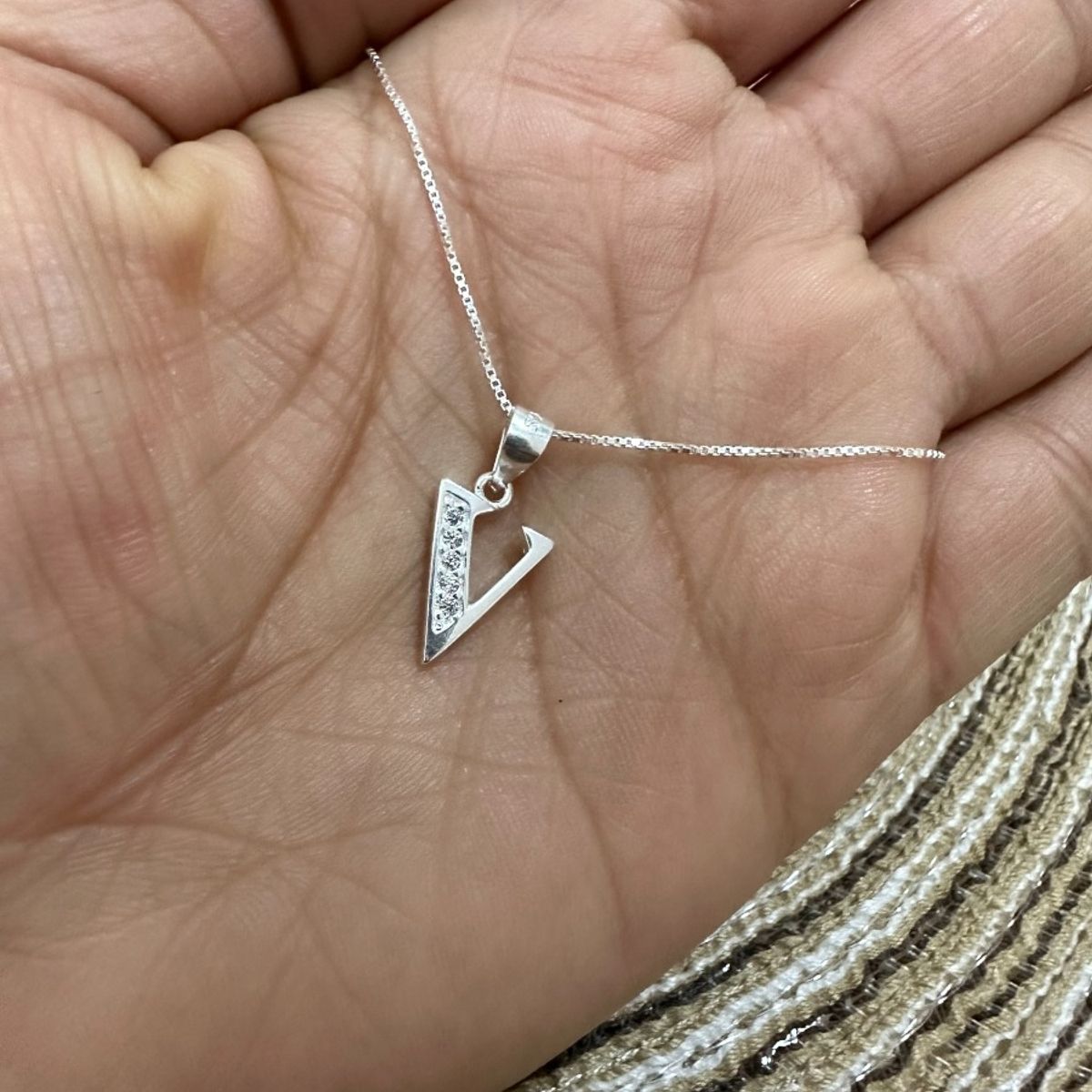 GENERICO - Collar Letra V Circones Plata Italiana 925 Mas Caja