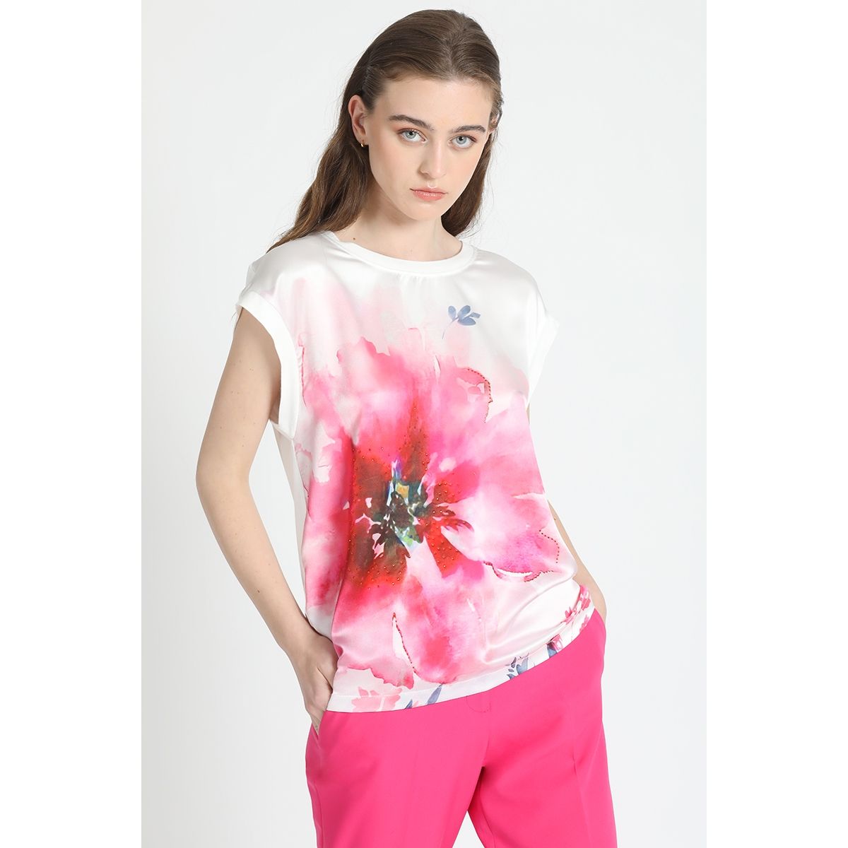 LIOLA - Polera Crudo Con Estampado Flor Roja Liola