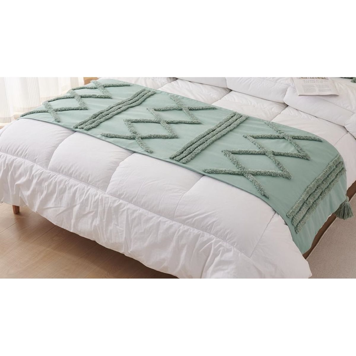 ANGELES DEL HOGAR - Piecera Bordadas con Pompones 2plazasKing