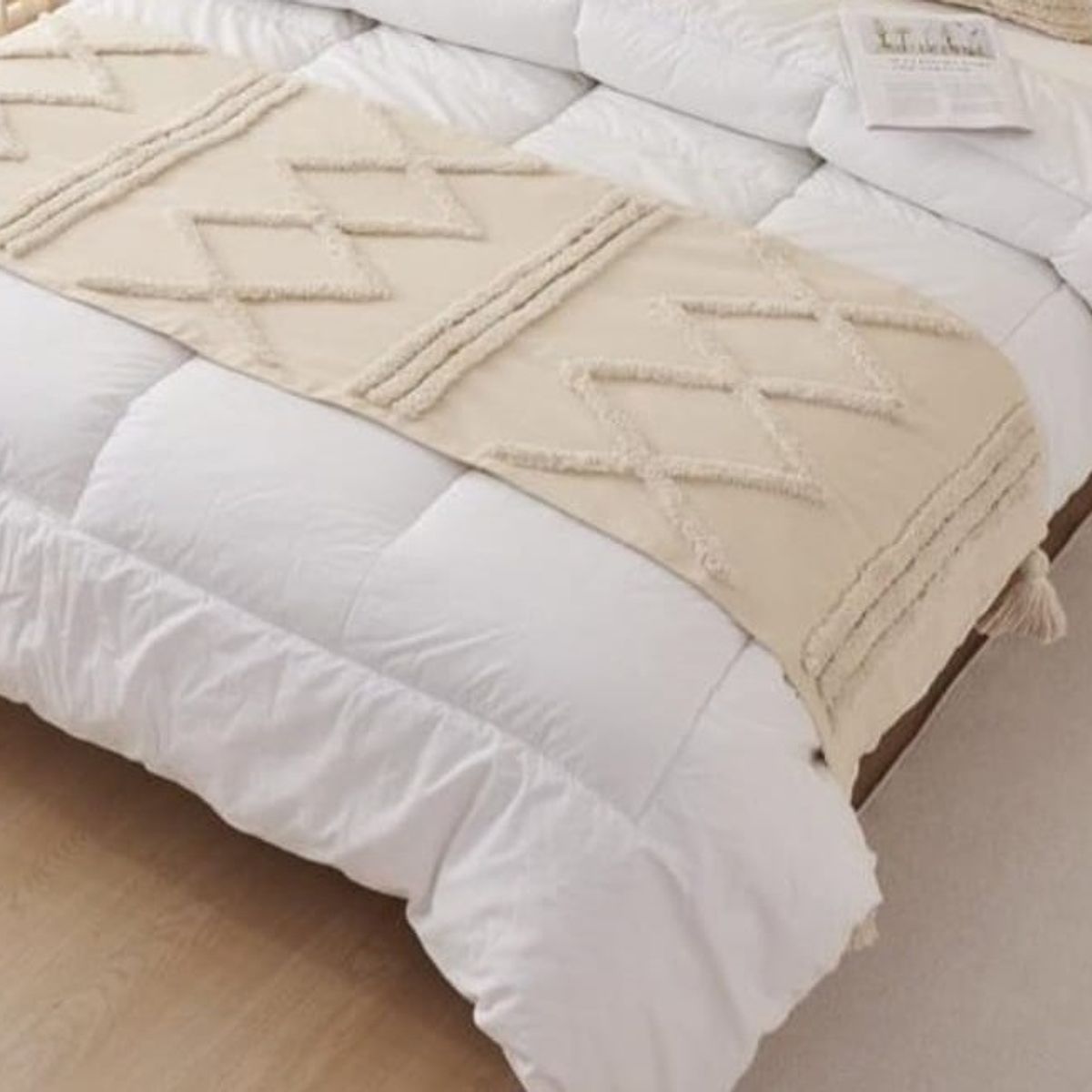 ANGELES DEL HOGAR - Piecera Bordadas con Pompones 2plazasKing