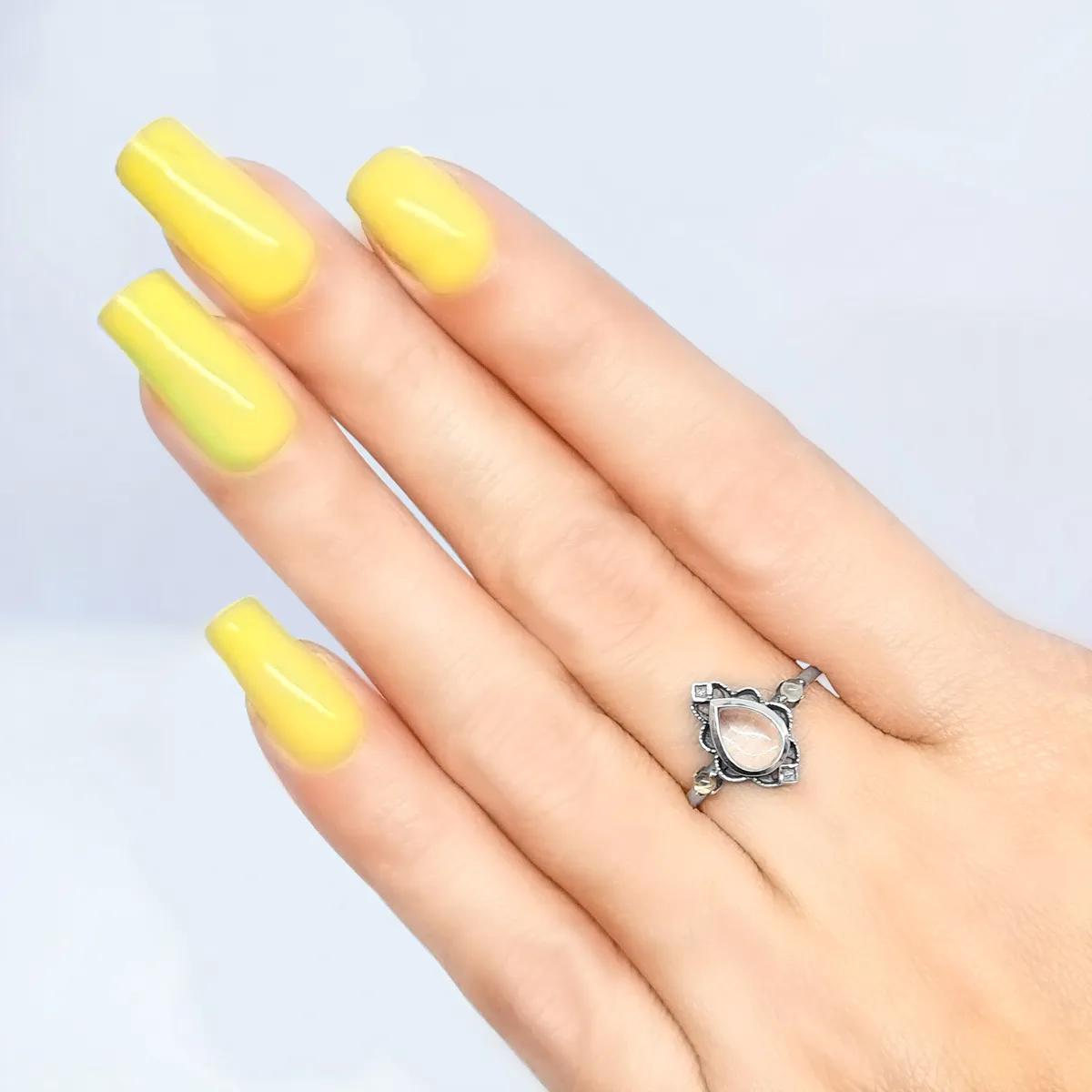 COGGIOLA - Anillo Loto Cuarzo Rosa  Plata Fina 925 Envejecido
