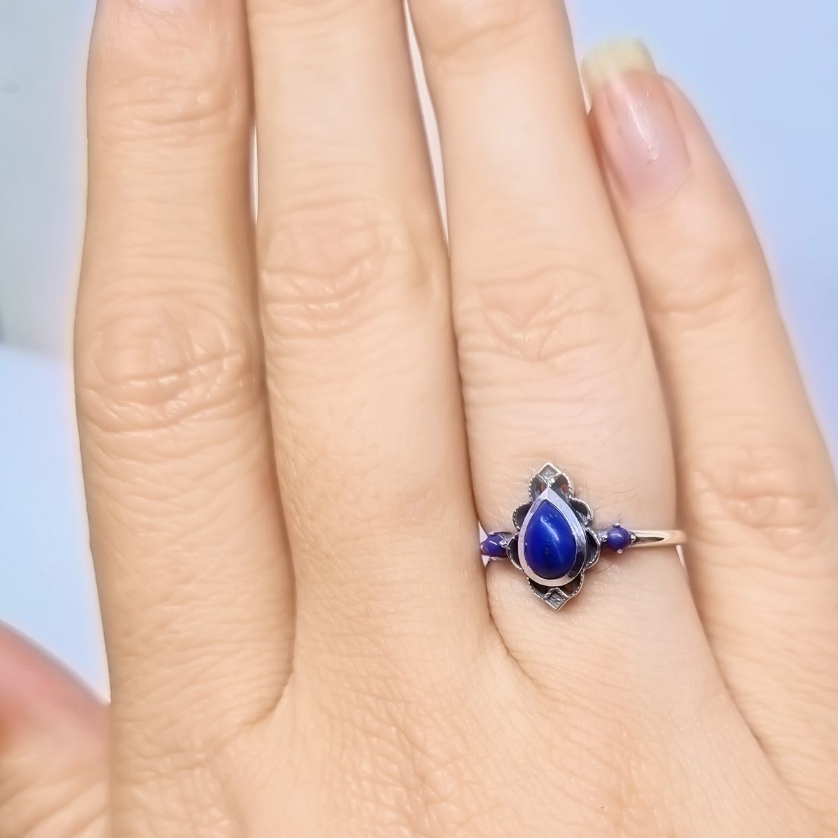 COGGIOLA - Anillo Loto Lapislázuli Plata Fina 925 Envejecido