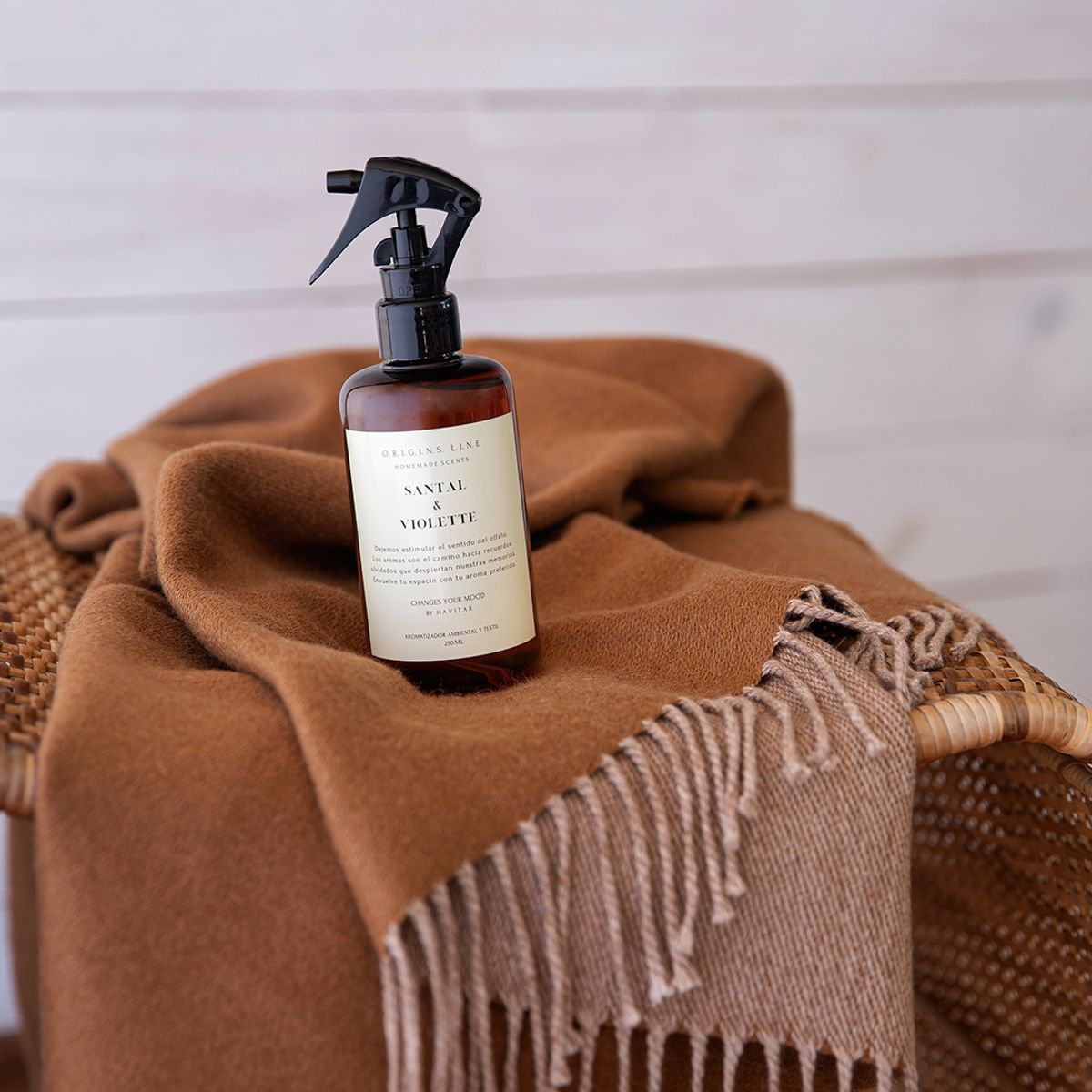 HAVITAR - Aromatizador Ambiental y Textil PET 250 ML Santal & Violette