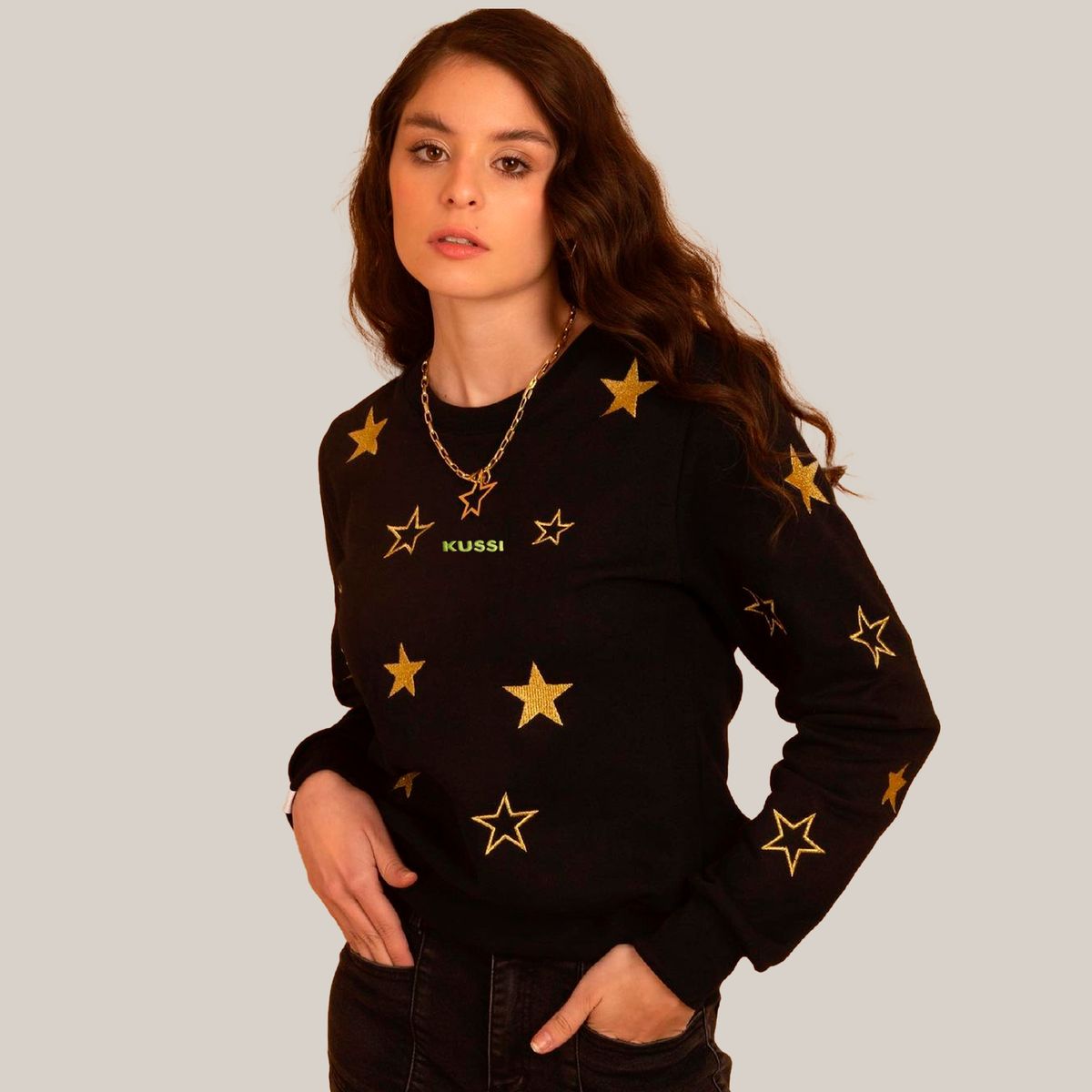 KUSSI COLLECTION - Poleron star Black Edicion Limitada