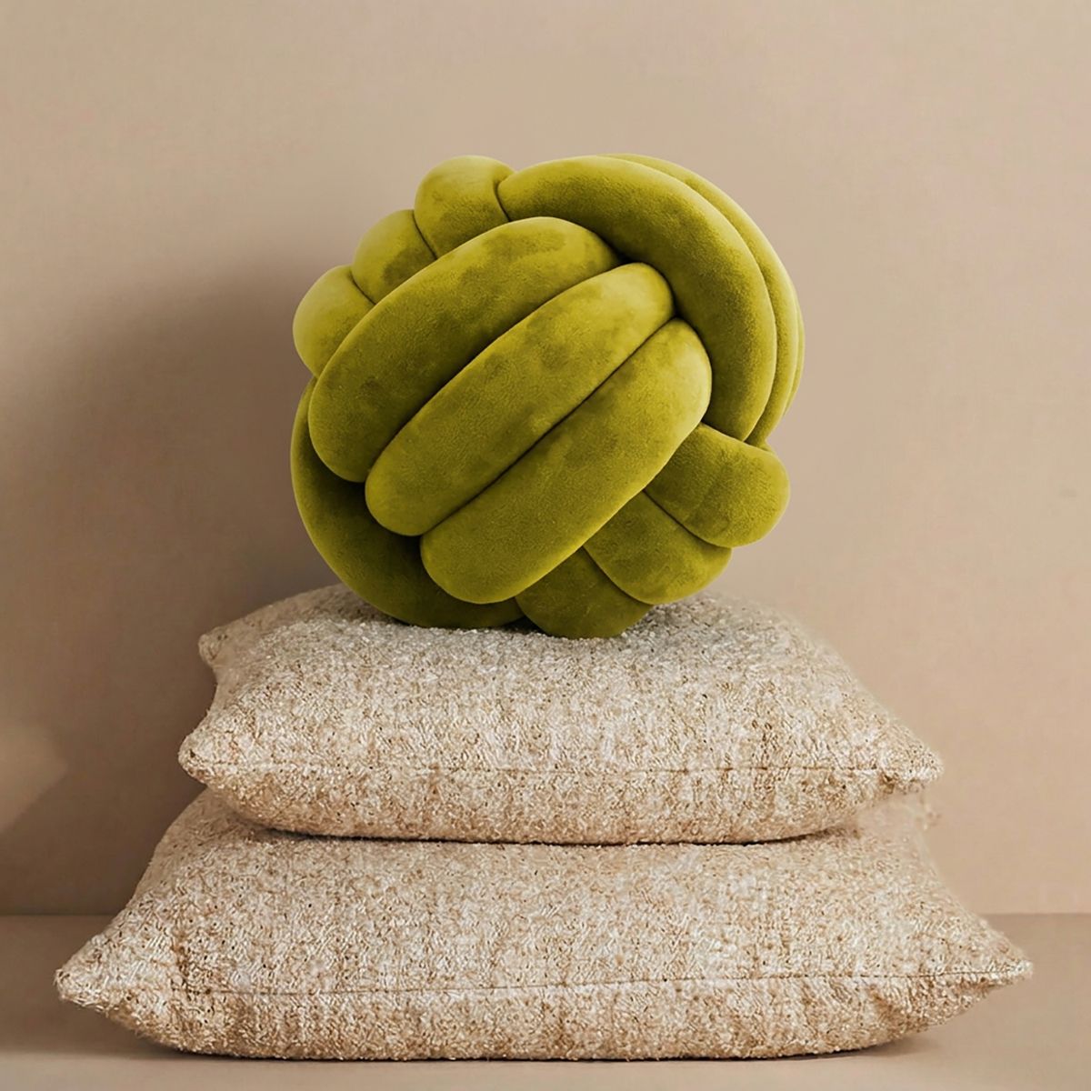 SANTU HOME & DECO - Cojín Diseño Nudo Terciopelo Verde