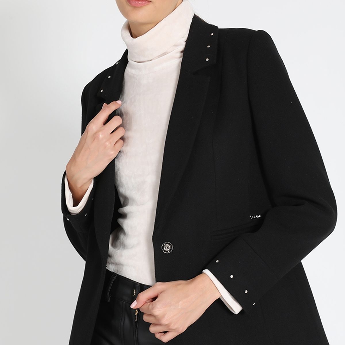 LIOLA - Blazer Largo Muflón Negro Liola