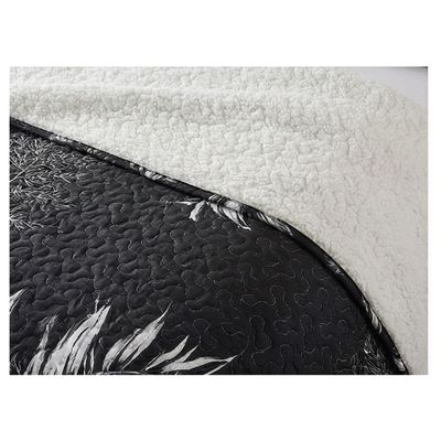 Imagen 2 del producto Cubrecama Quilt Sherpa King - Negro Hojas M917