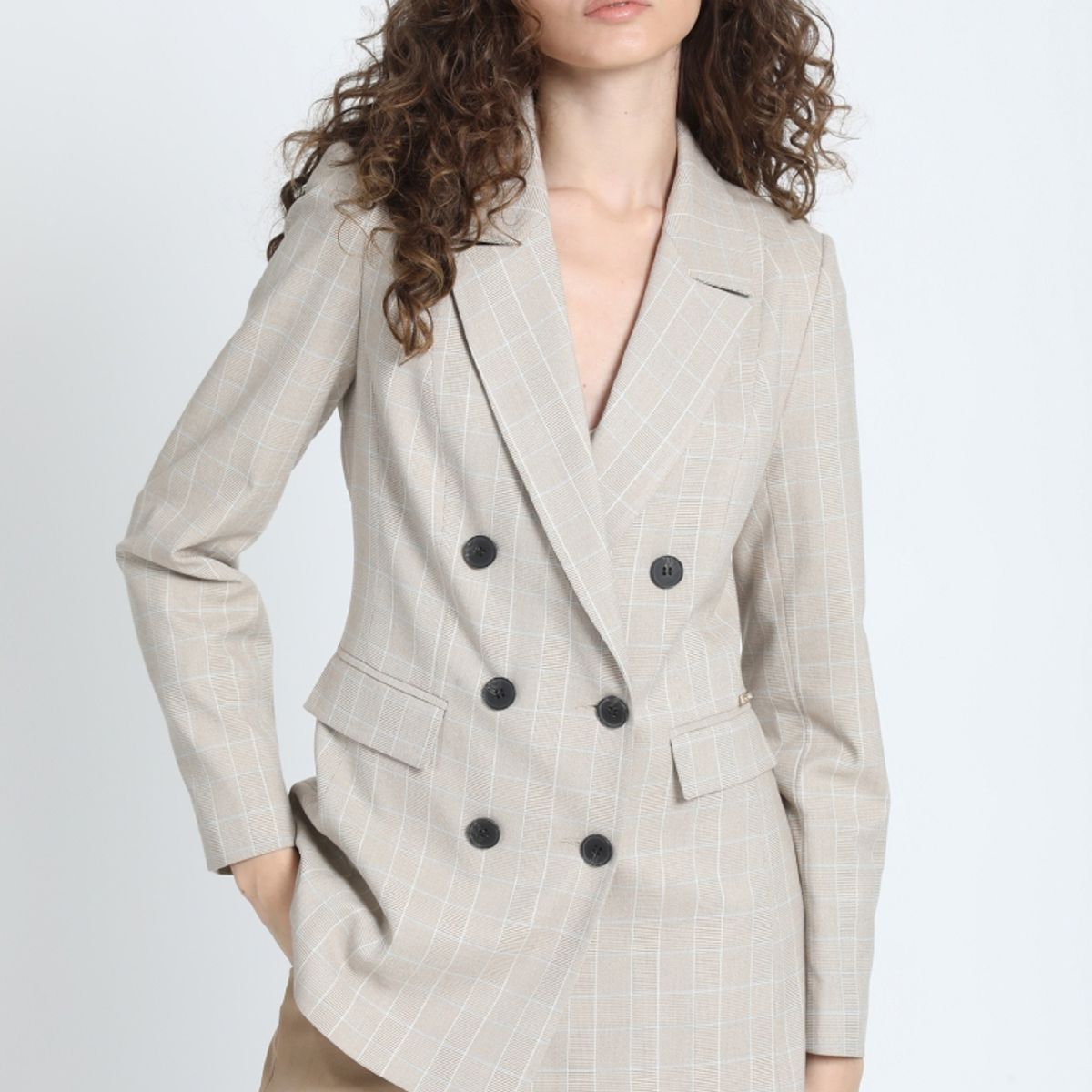 LIOLA - Blazer Cruzado Principe De Gales Beige Liola