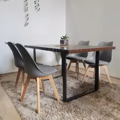 CORI CORI - Comedor Mesa Industrial 140x90 + 4 Sillas tulip acolchadas GRISES