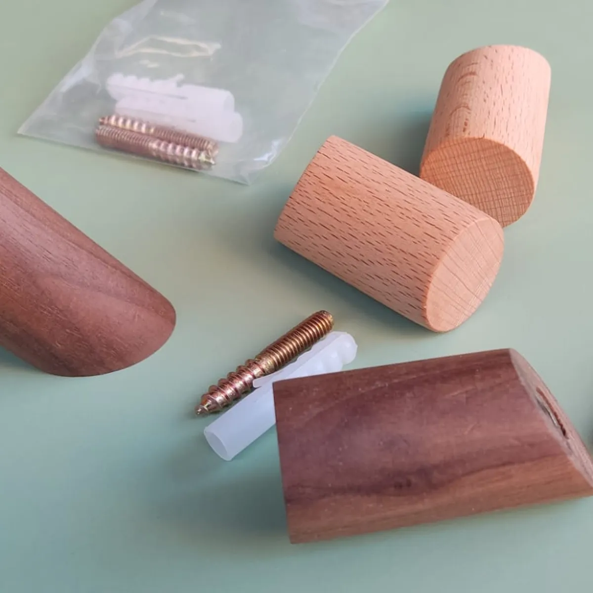 WW DESIGN - Perchero de Madera Natural para Pared  Diseño Simple y Funcional