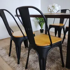 CORI CORI - Juego de comedor Industrial 140x90 + 4 Tolix Negras con madera