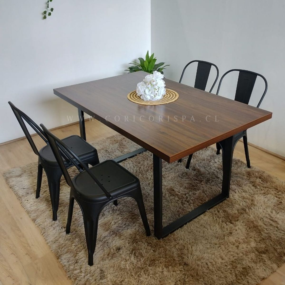 CORI CORI - Comedor Mesa Industrial 140x90 + 4 Sillas Tolix Negras
