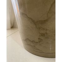 MACETERO BEIGE EFECTO MARMOL AMSTERDAM 44CM ALTO CON PLATO