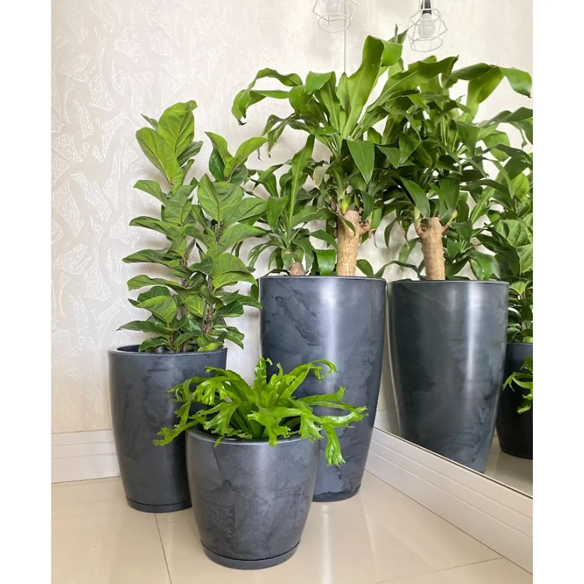 FLORIDIS - MACETERO FLORIDIS NEGRO EFECTO MARMOL AMSTERDAM 28CM ALTO CON PLATO