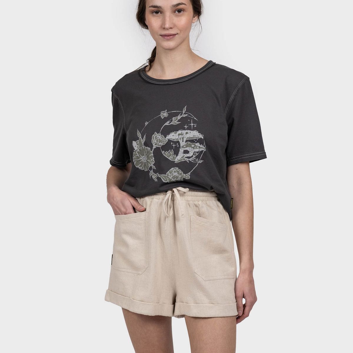 GNOMO - Short Lino Gurip Mujer Sand Gnomo