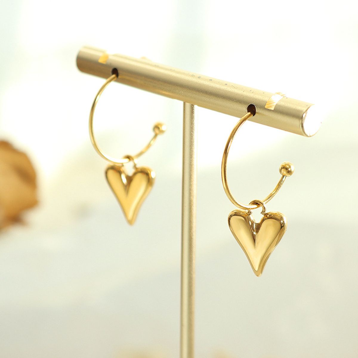 LUX JOYAS - Aros Baño Oro Amarillo 18k Argollas Tornillo Corazón