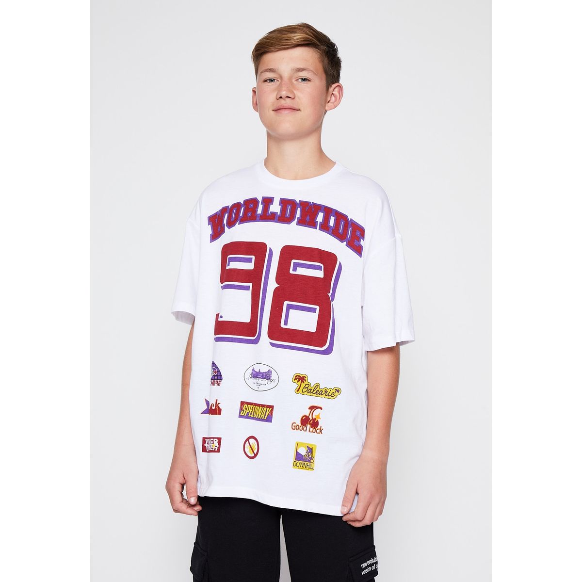 FAMILY SHOP - Polera Juvenil Niño Oversize Print Racer Blanco Family Shop