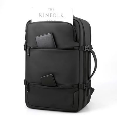 Imagen 2 del producto Mochila Multifuncional de Viaje impermeable con puerto USB 37 Litros