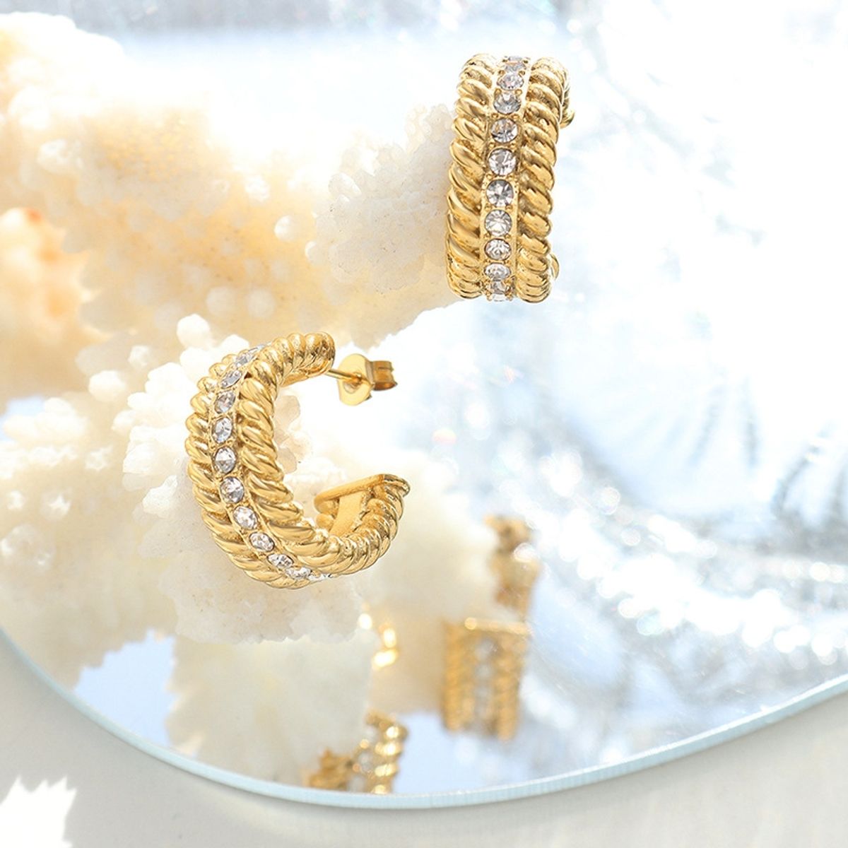 LUX JOYAS - Aros Baño Oro Amarillo 18k Media Argolla Circones