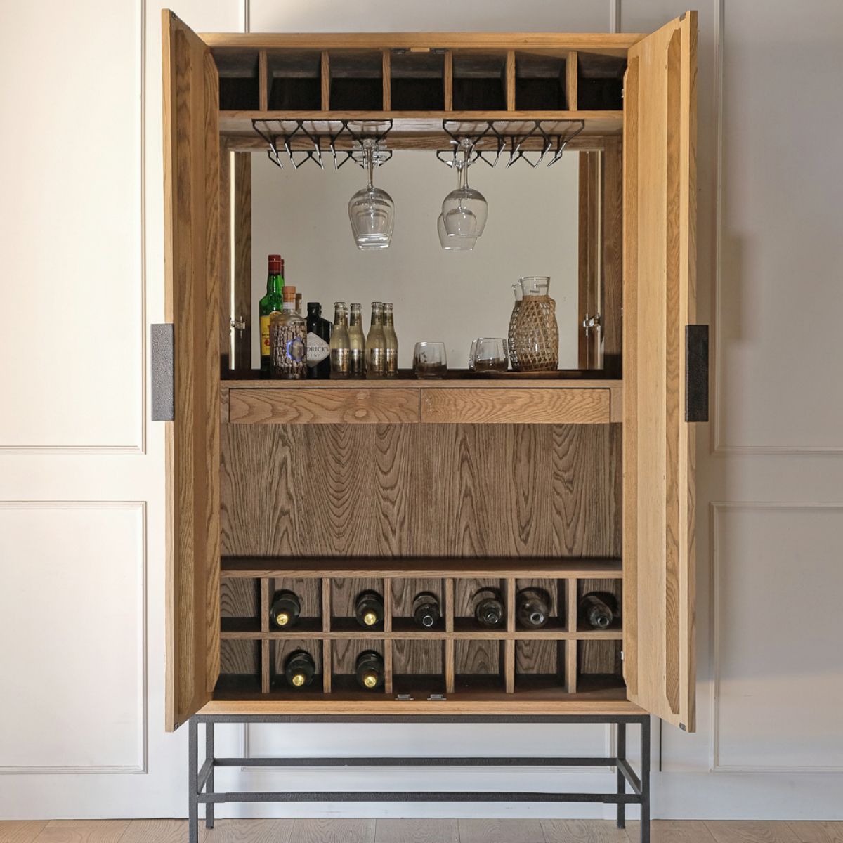 AMOBLE - Bar Laurentina Amoblé