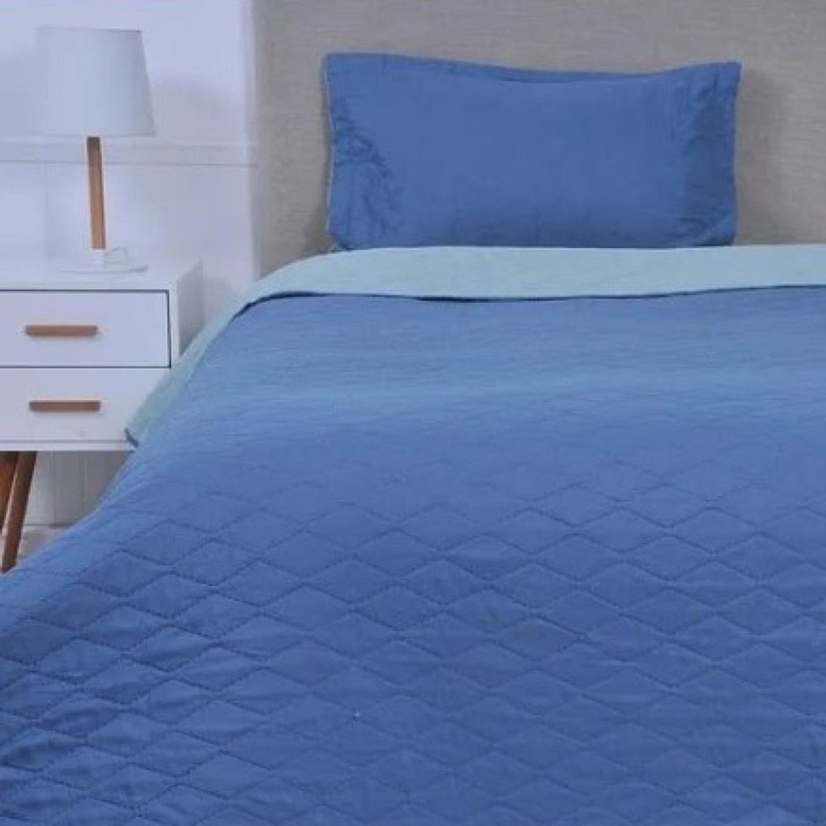 MASHINI - Quilt Bicolor Liso 1.5 Plazas Celeste Azul