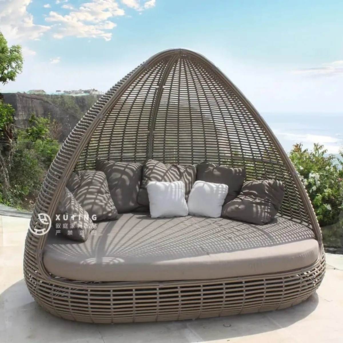 GENERICO - REPOSERA RATAN CAMA FAMILIAR TERRAZA JARDIN PISCINA VERANO