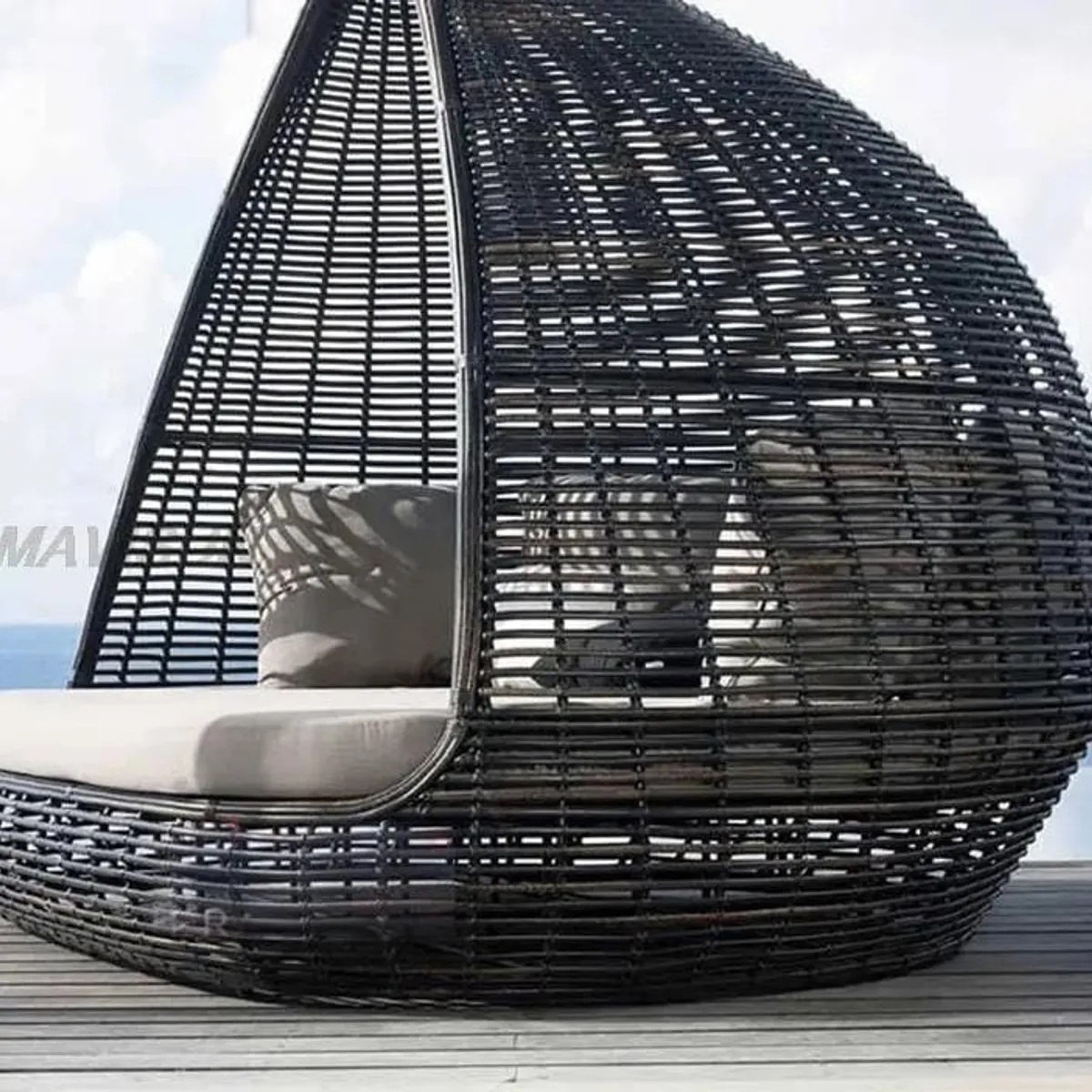 GENERICO - REPOSERA RATAN CAMA FAMILIAR TERRAZA JARDIN PISCINA VERANO