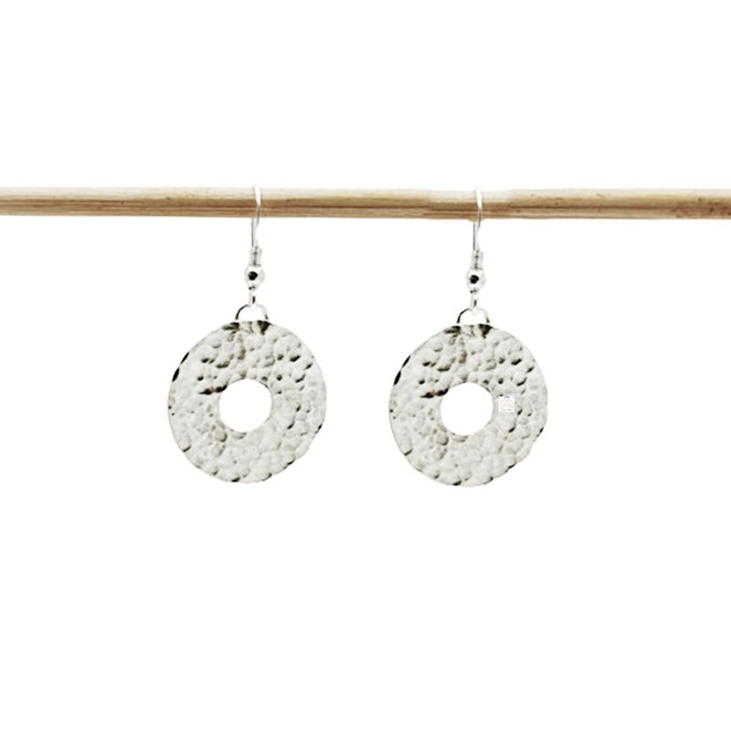 JOYAS MYTOKE - Aros Textura Circulos Calados Plata Nacional 980