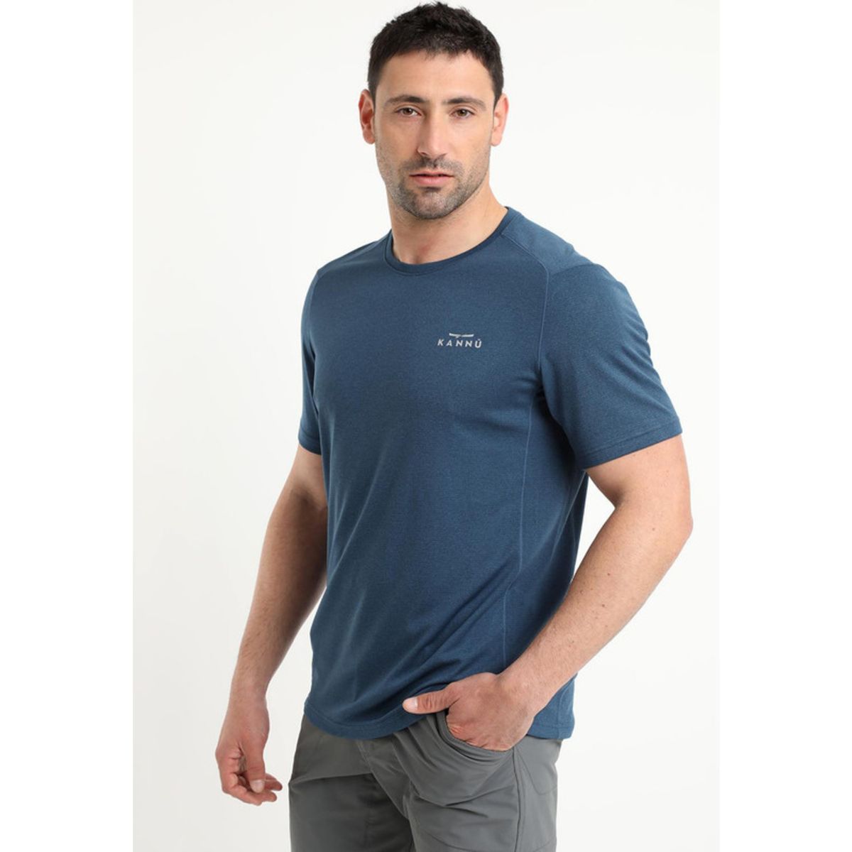 KANNU - Polera Sport Hombre Azul Marino KANNU