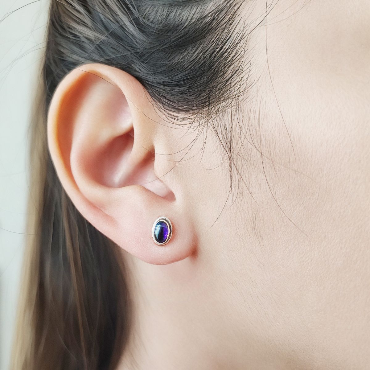 COGGIOLA - Aros Botón Óvalo Amatista Plata Fina 925