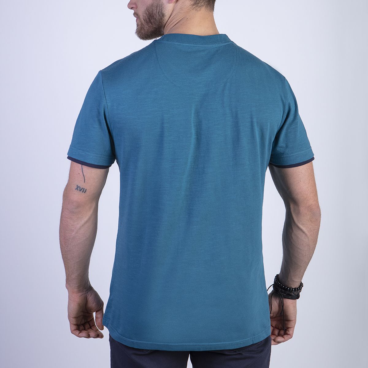 FEROUCH - Polera Vermont Negro Ferouch