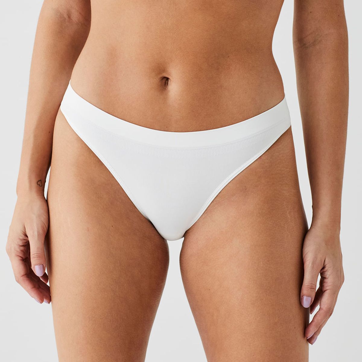 LIZ - CALZÓN TANGA CINTURA BAJA 70221