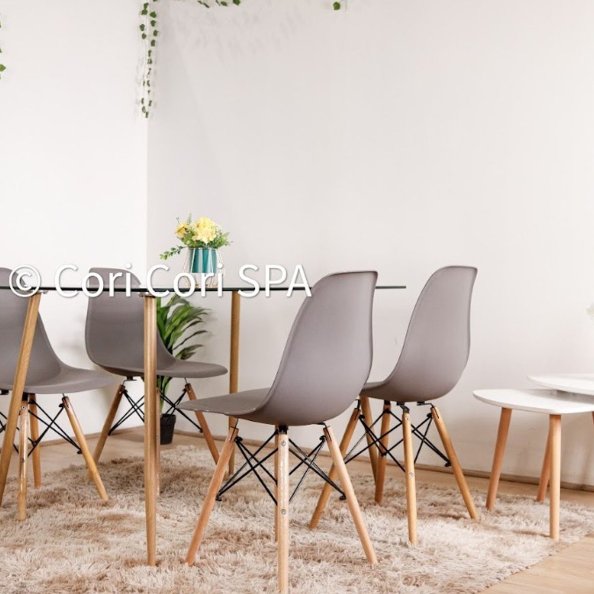 CORI CORI - Juego de Comedor Vidrio 120x80cm + 4 Sillas Eames Gris…